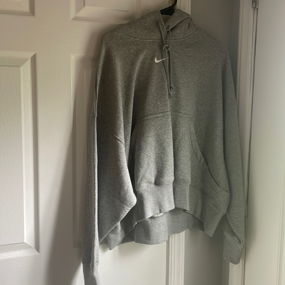 BNWT oversized pullover hoodie